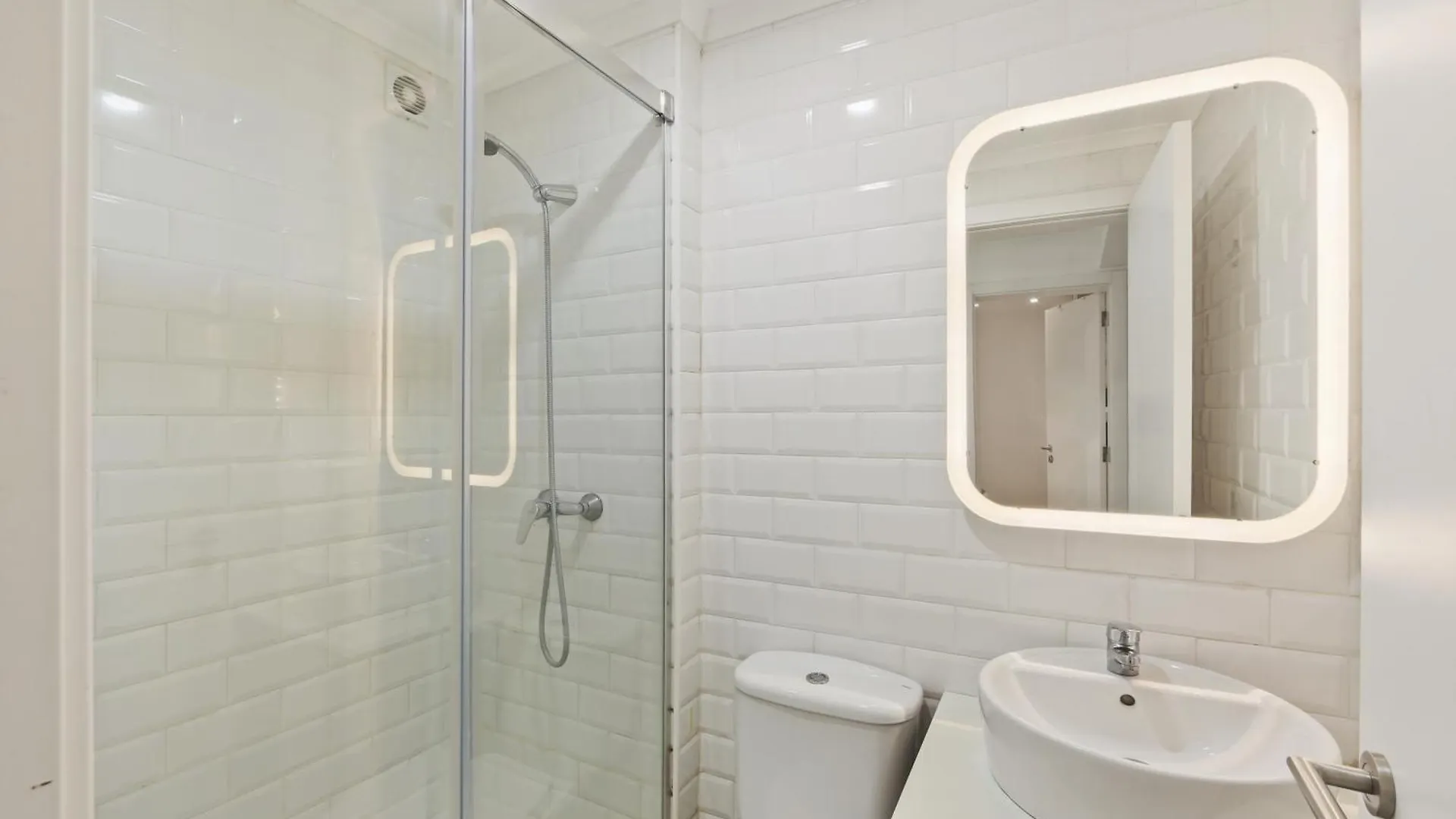 Furnished Sao Bento 1 Bedroom 1Ba Apt Lisbon 0*,  Portugal