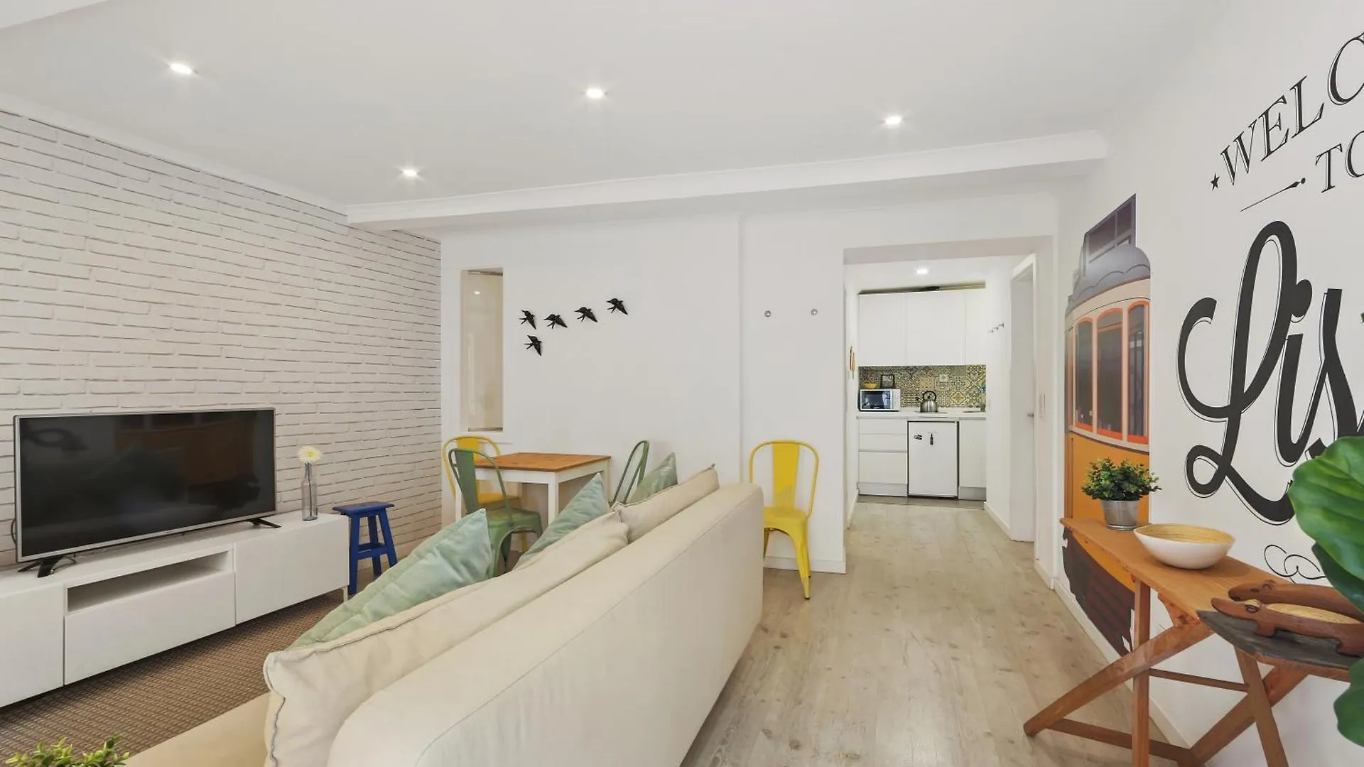 Furnished Sao Bento 1 Bedroom 1Ba Apt Lisbon